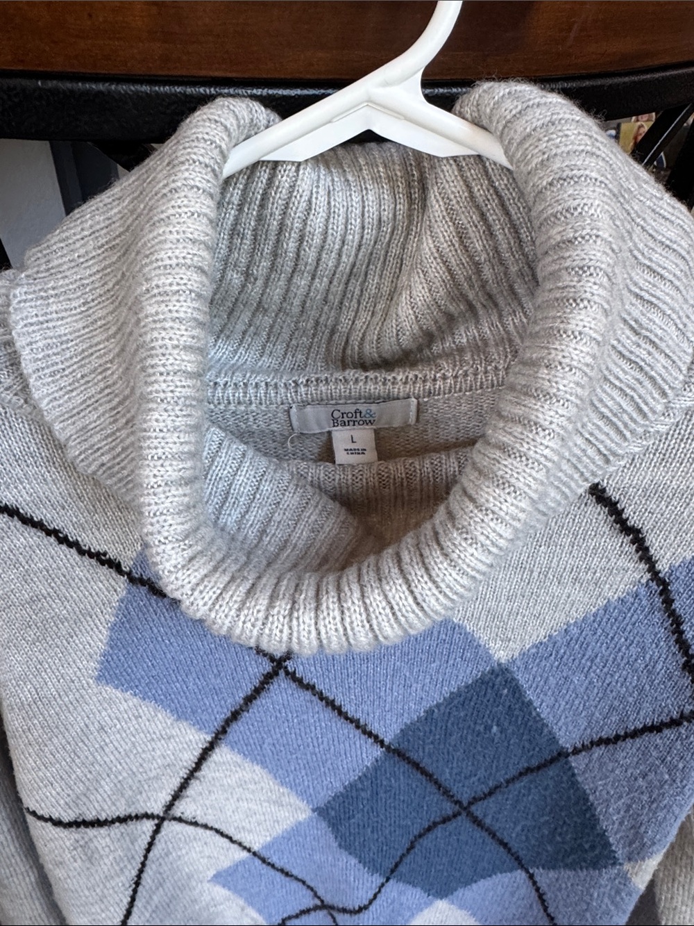 Croft & Barrow Light Gray Turtleneck Argyle Sweater